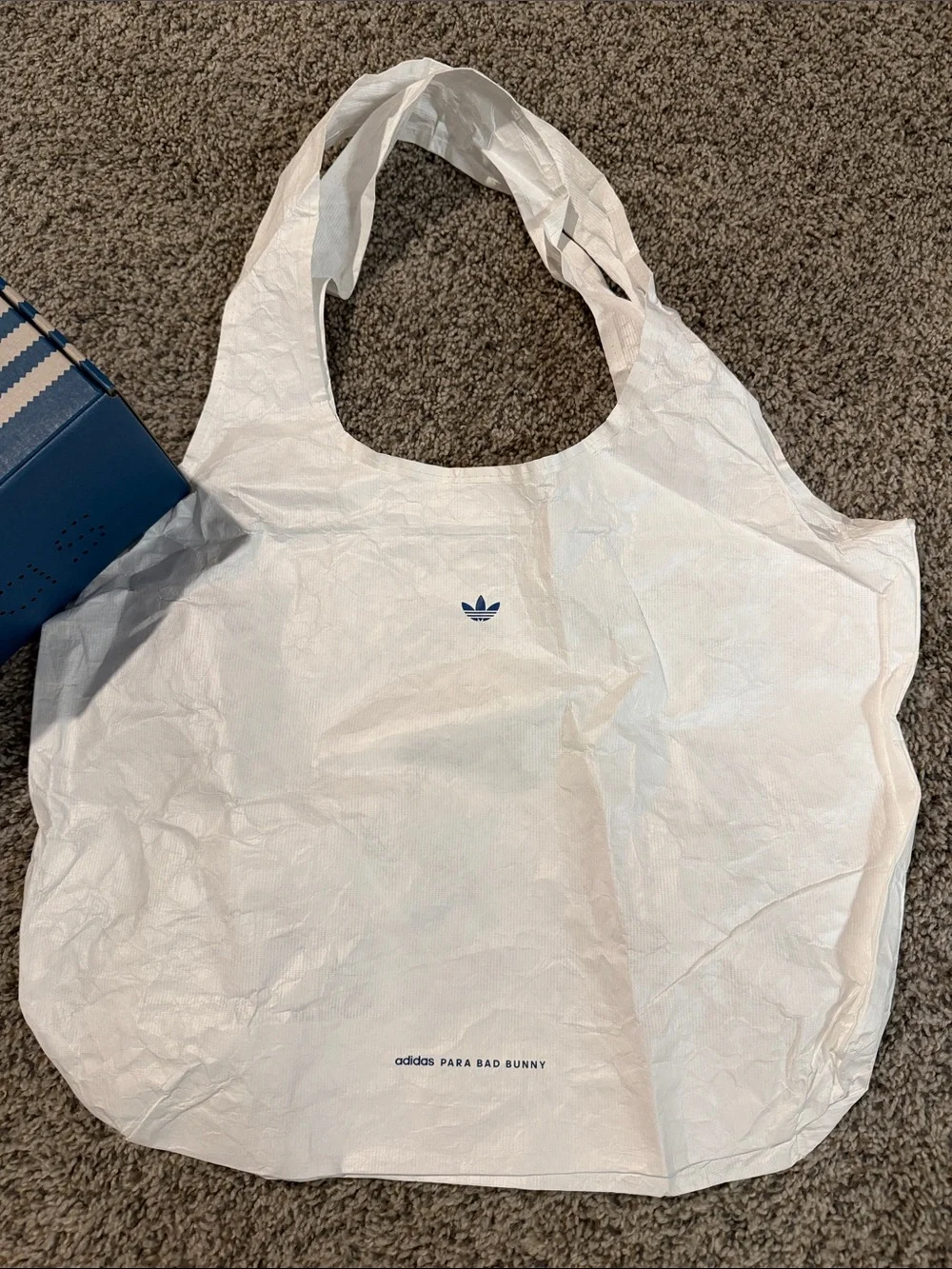adidas compact foldable